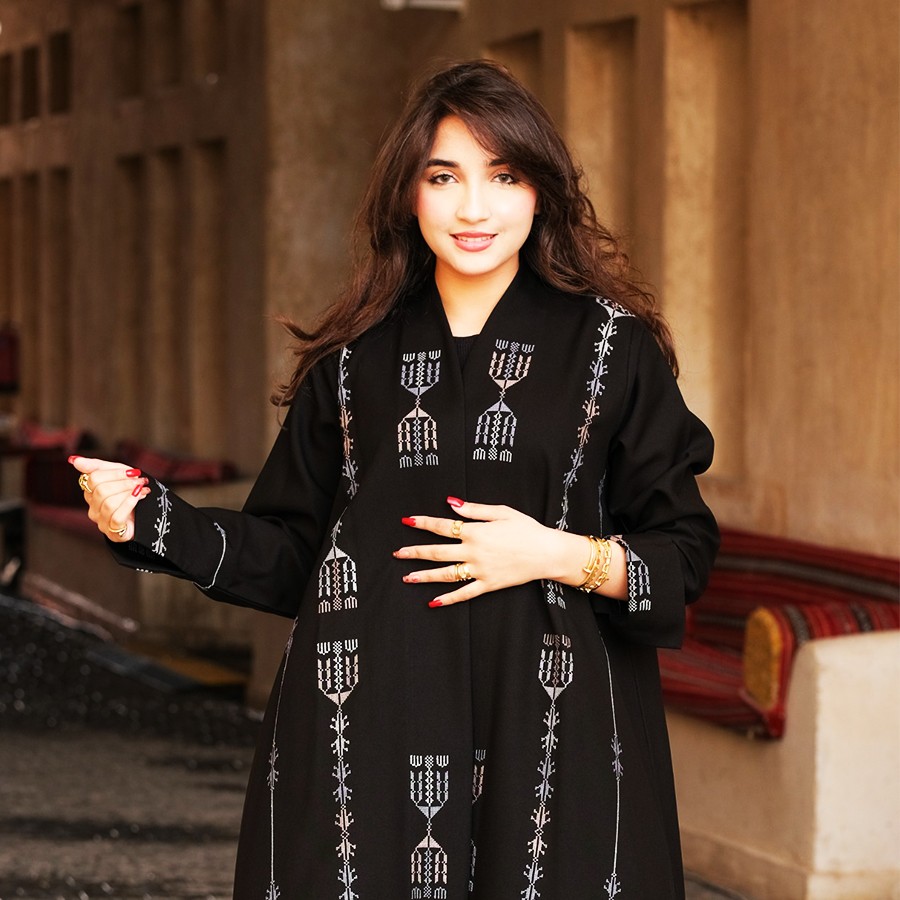 Computer Model Abaya
