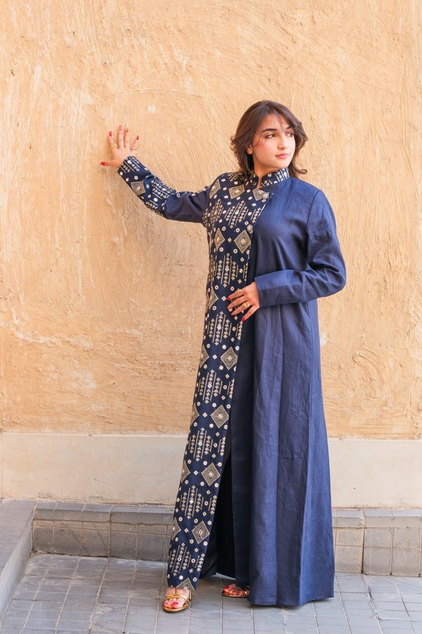 Sherwani Model – Crafted with Linen Fabric